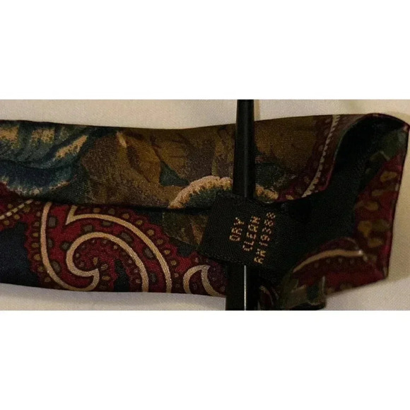 2/$30 Karl Lagerfeld Floral Paisley Silk Tie Luxury Business Classic - Picture 7 of 7